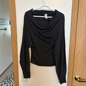 2 BUNDLE We The Free Skyline sweater.